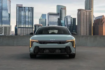 Kia K4 será lançado no Brasil em 2025 para substituir o Cerato para concorrer com Toyota Corolla e Honda Civic